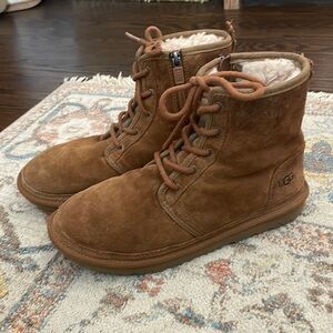 UGG Harkley Boot - Youth Size 6 (fits a Womens Size 7)